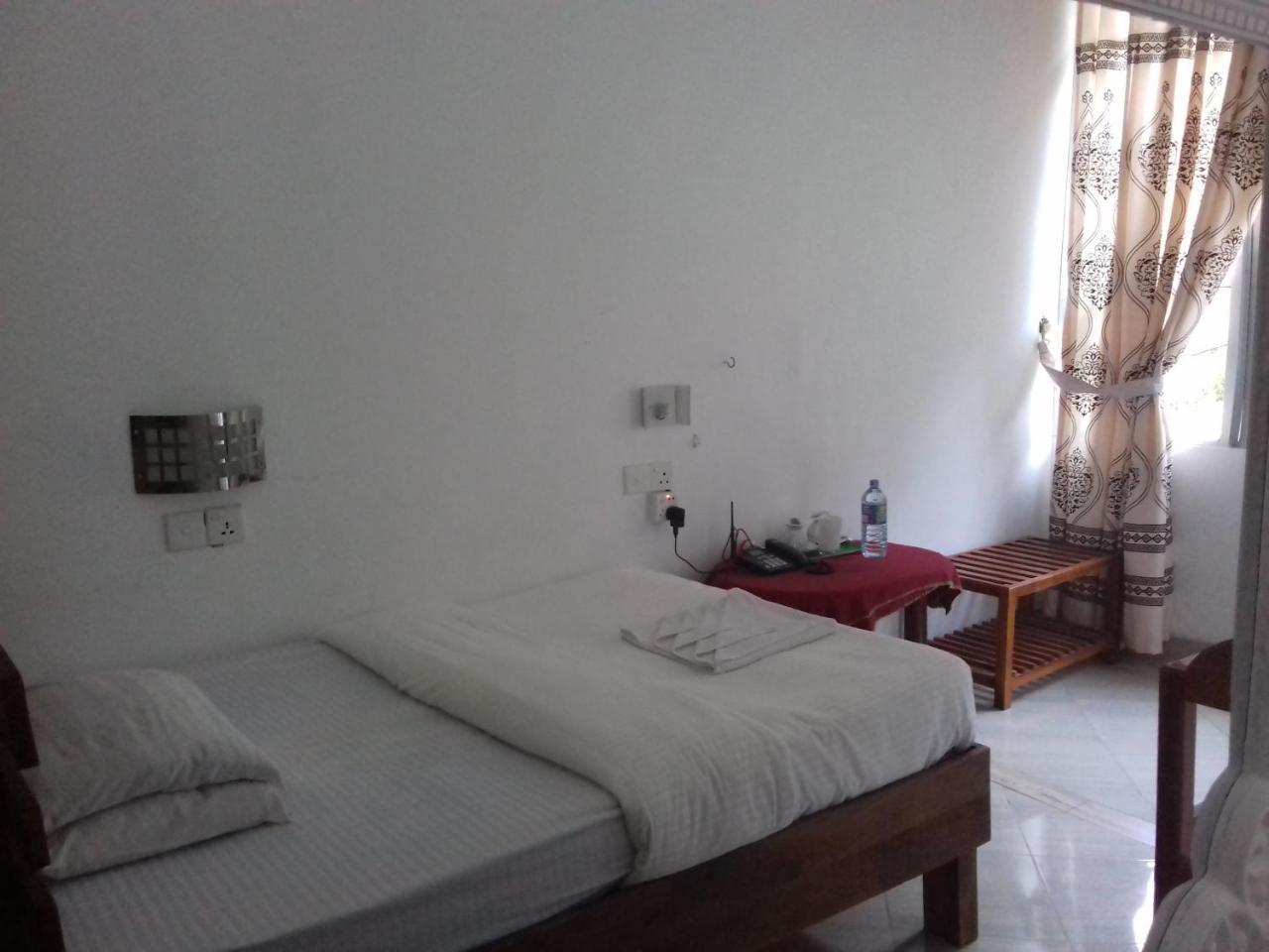 Hotel Sun Breeze Ella Exterior foto